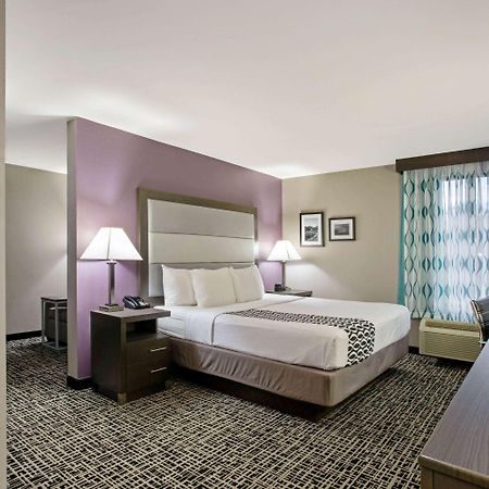 La Quinta Inn By Wyndham Radford Exteriér fotografie