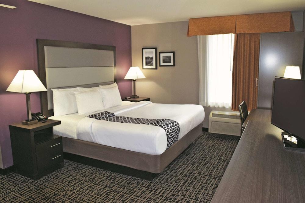 La Quinta Inn By Wyndham Radford Exteriér fotografie