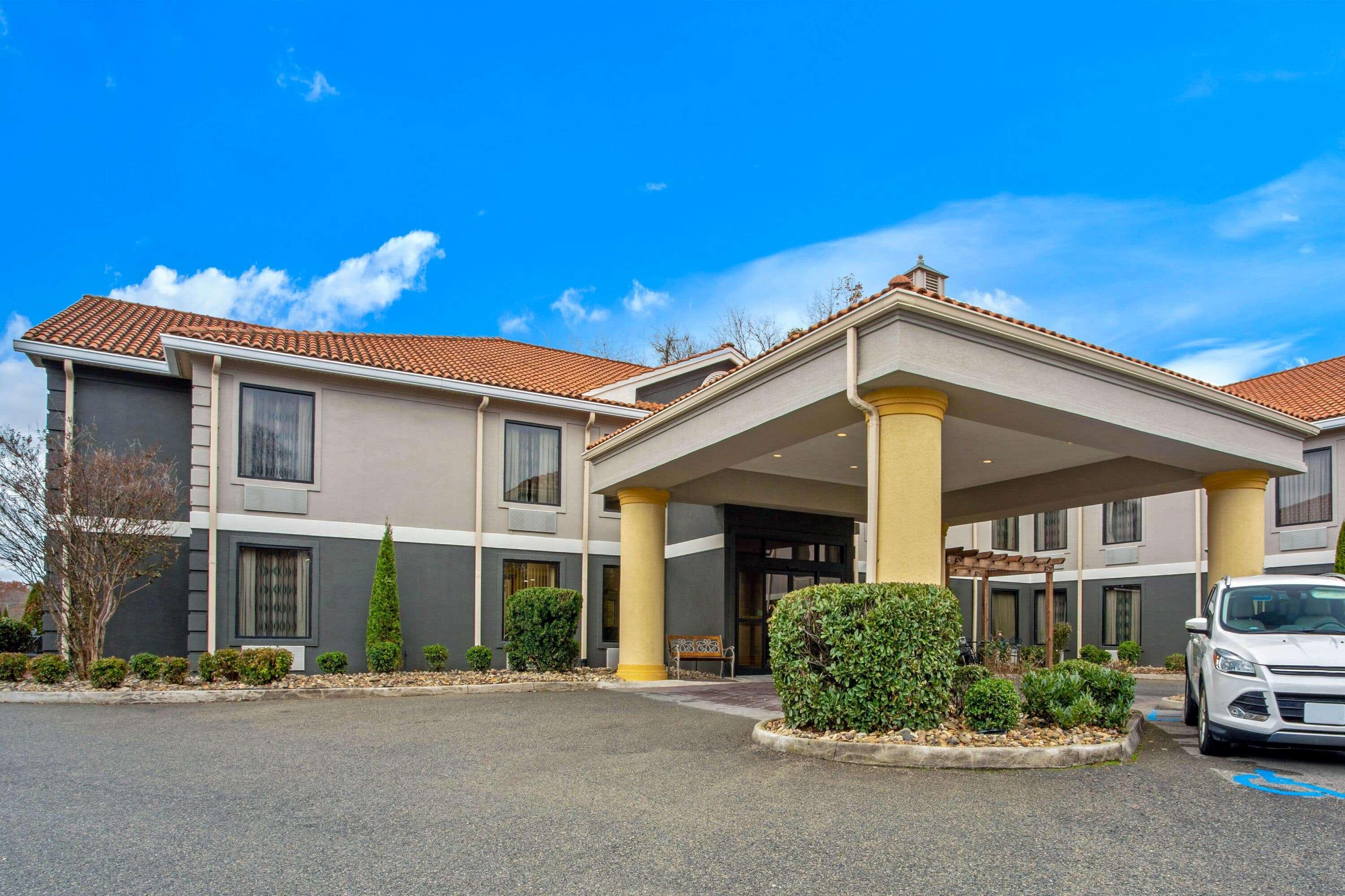 La Quinta Inn By Wyndham Radford Exteriér fotografie