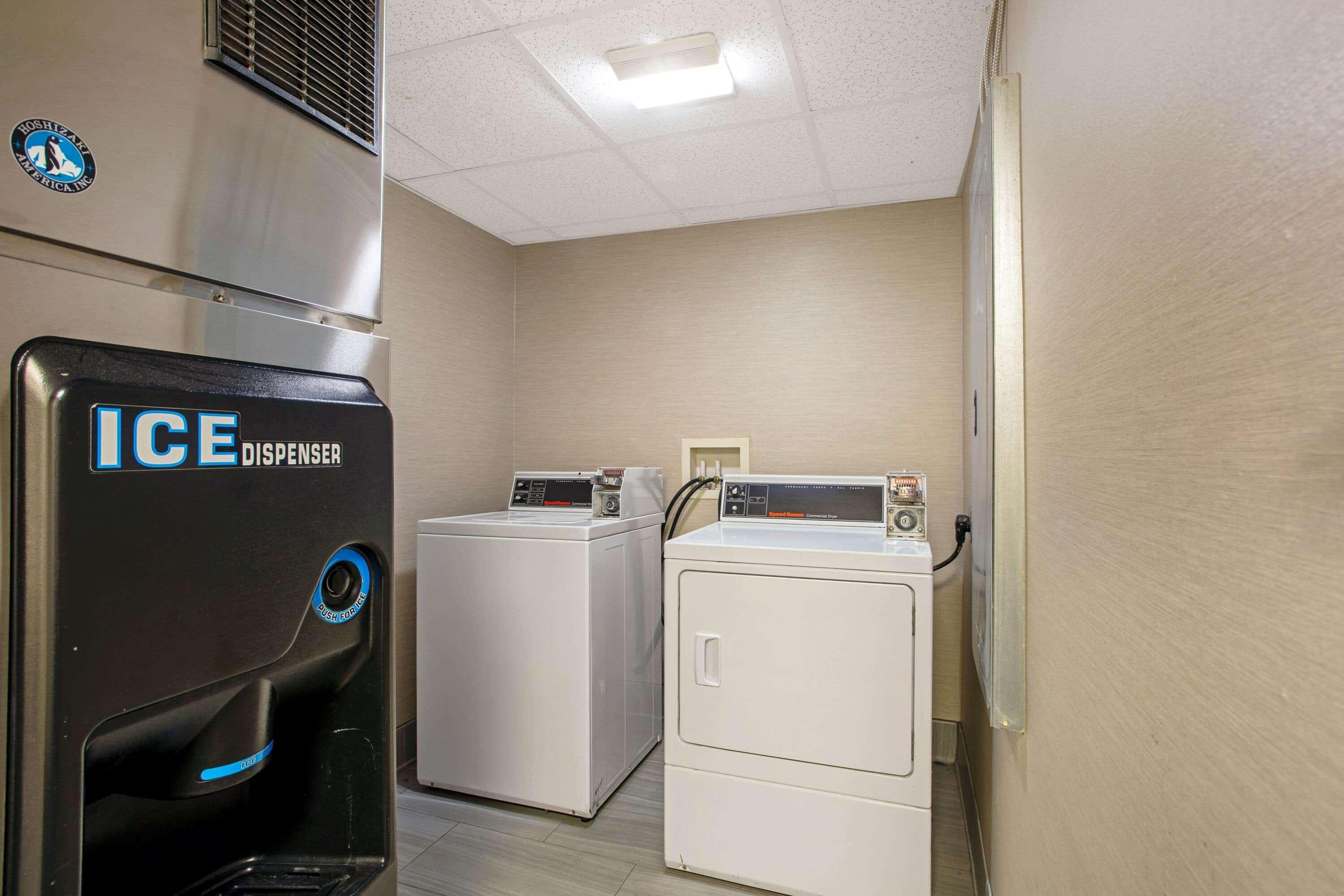 La Quinta Inn By Wyndham Radford Exteriér fotografie