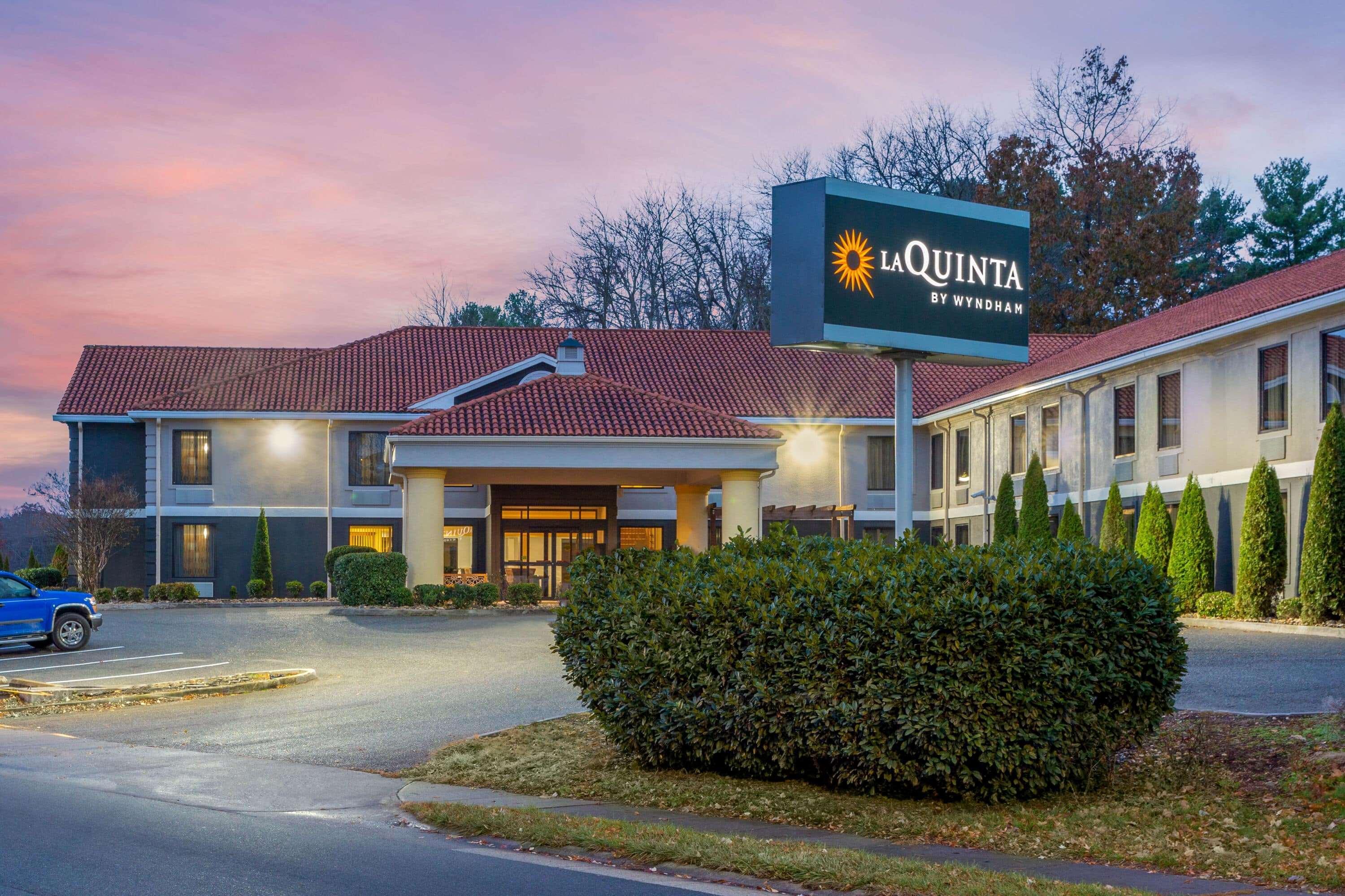 La Quinta Inn By Wyndham Radford Exteriér fotografie