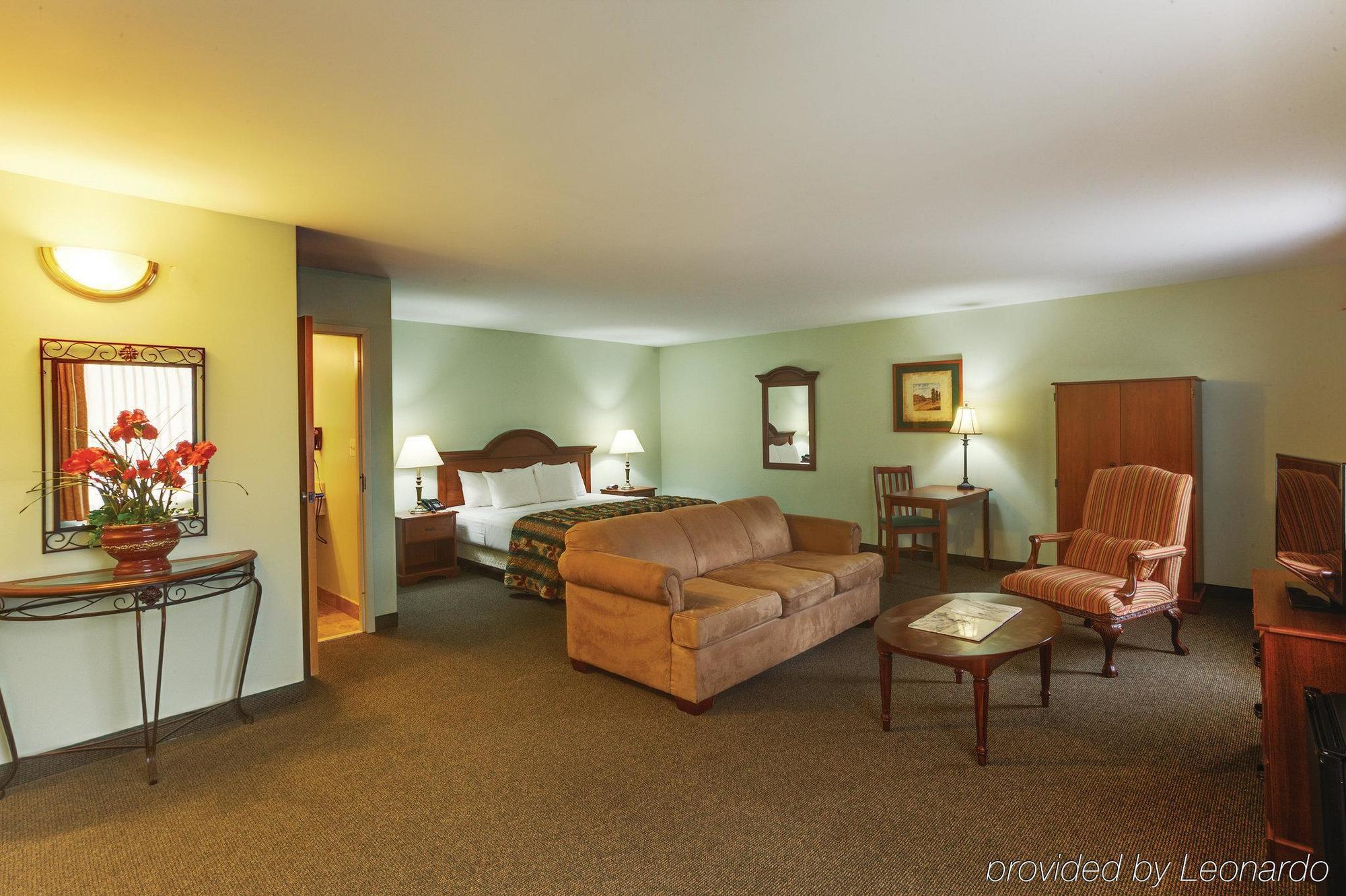 La Quinta Inn By Wyndham Radford Exteriér fotografie
