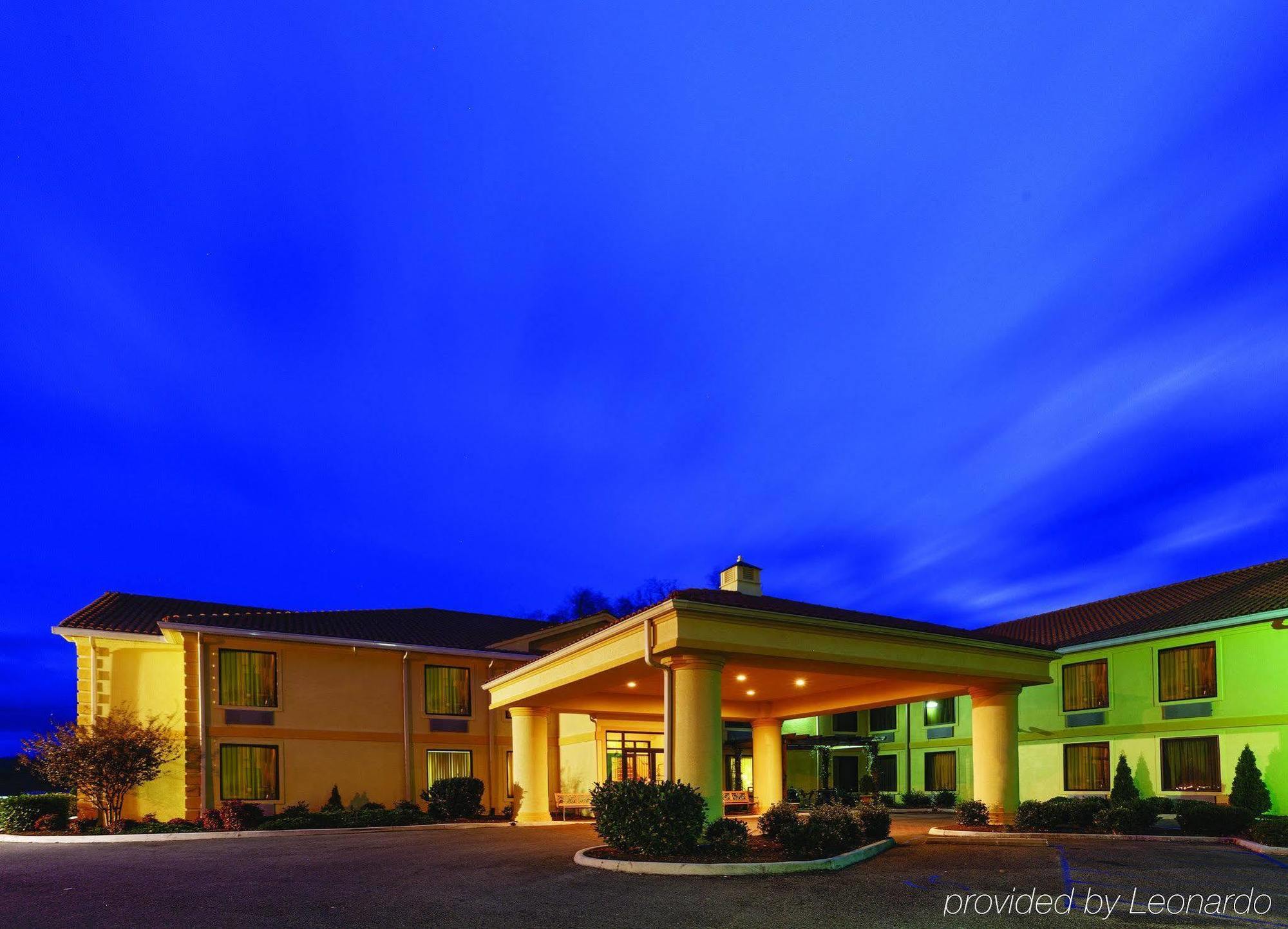 La Quinta Inn By Wyndham Radford Exteriér fotografie